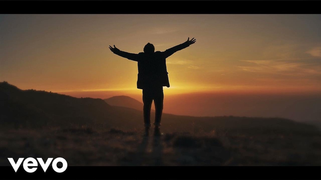 Sol "Vers le nord" single co-written by Yacine Azeggagh.